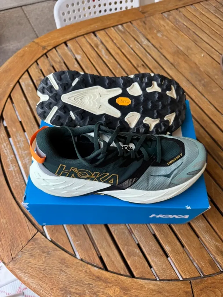 Hoka Speedgoat 7 bike d'occasion — image 2 sur 4