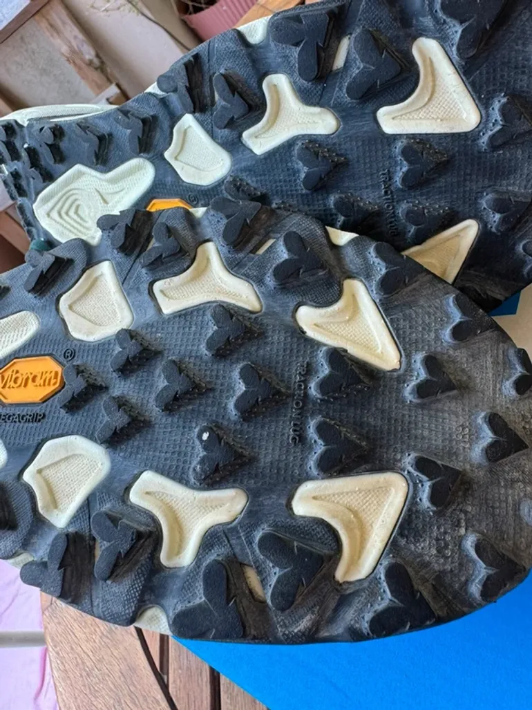 Hoka Speedgoat 7 bike d'occasion — image 4 sur 4