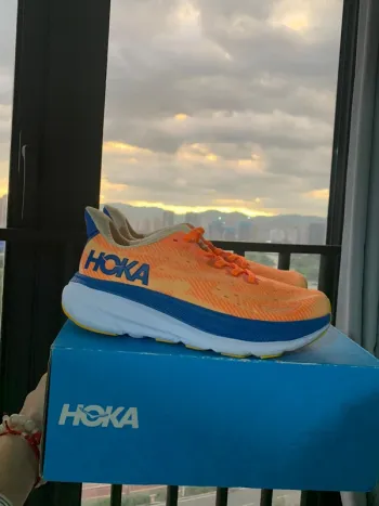 Hoka Clifton 9 Running Shoes d'occasion