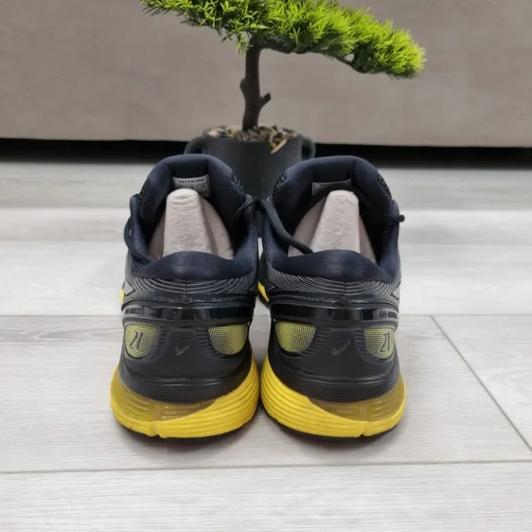 Used Asics GEL-Nimbus 21 bike — image 4 of 9