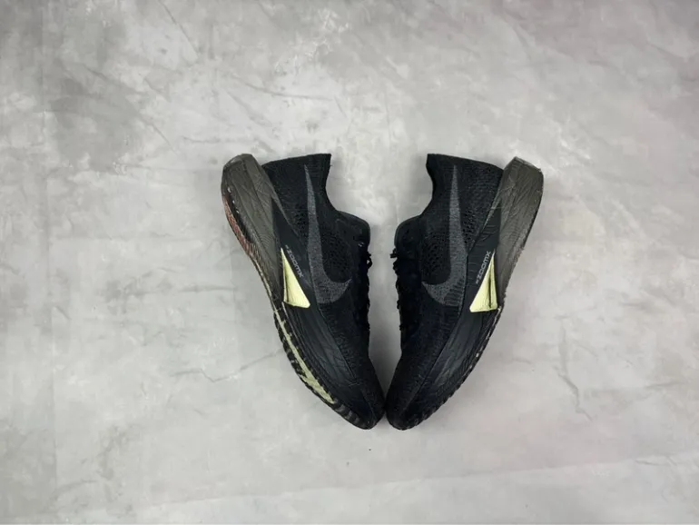 Nike ZoomX Vaporfly Next% 3 bike d'occasion — image 4 sur 12