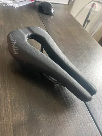 Used Selle Italia Chrono Superflow carbone 2026 Saddles & Seatposts