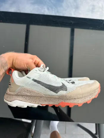 Nike Wildhorse 8 bike d'occasion — image 2 sur 3