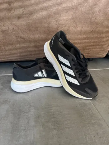 Adidas Adizero Boston 11 Running Shoes d'occasion