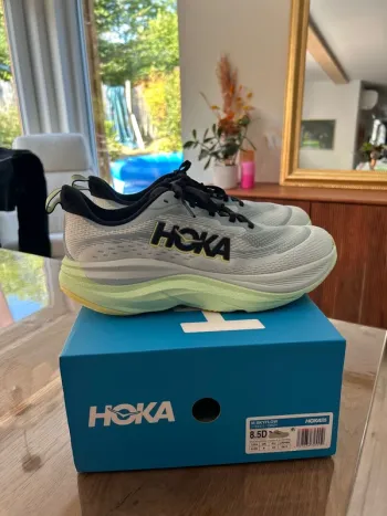 Hoka Skyflow Running Shoes de segunda mano
