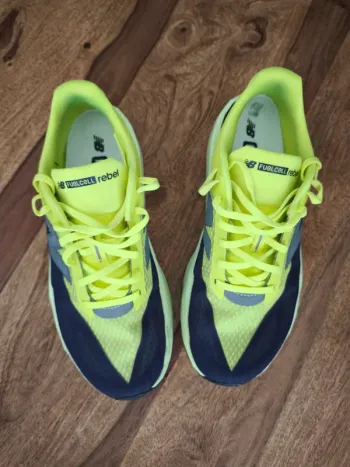 Used New Balance FuelCell Rebel v5 bike — image 4 of 8