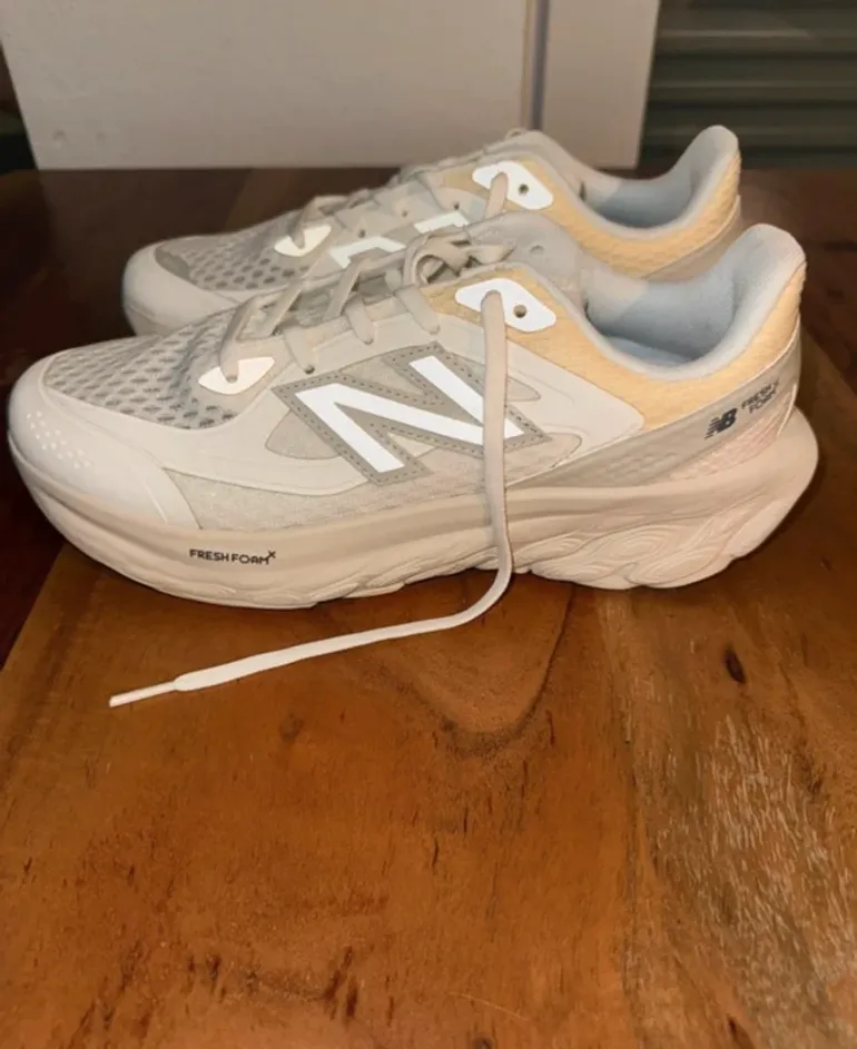 New Balance Fresh Foam bike d'occasion — image 3 sur 6