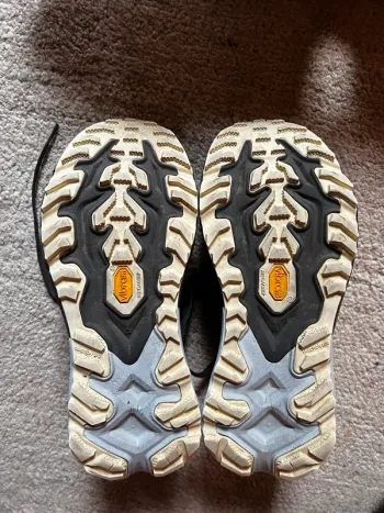 Used Hoka Mafate Speed 5 bike — image 4 of 5