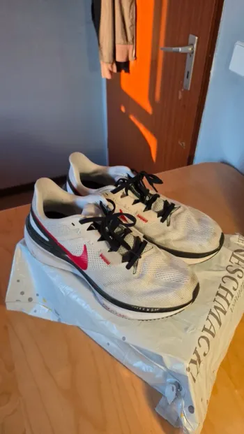 Used Nike Air Zoom Running Shoes