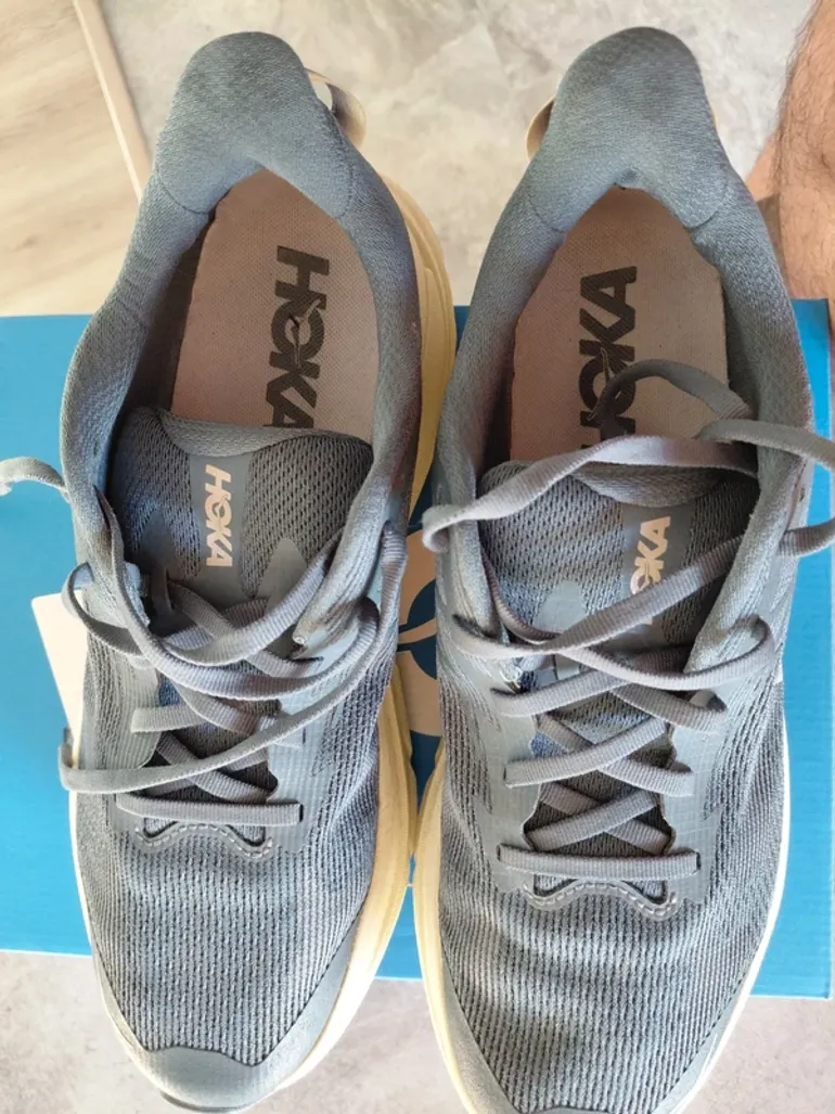 Used Hoka Challenger 8 bike — image 2 of 3