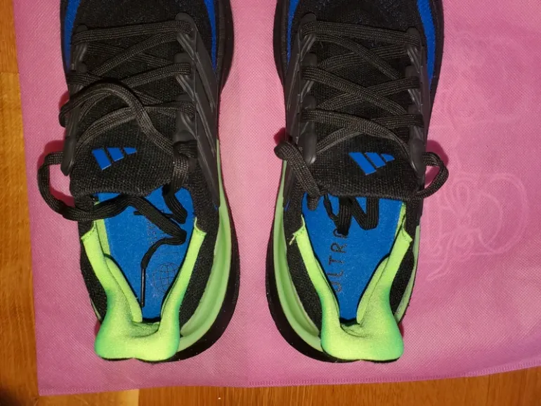 Tweedehands Adidas Ultraboost 5 bike — afbeelding 2 van 8