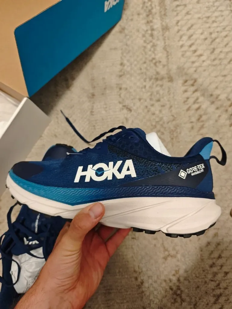 Used Hoka Challenger ATR 7 GTX bike — image 3 of 9