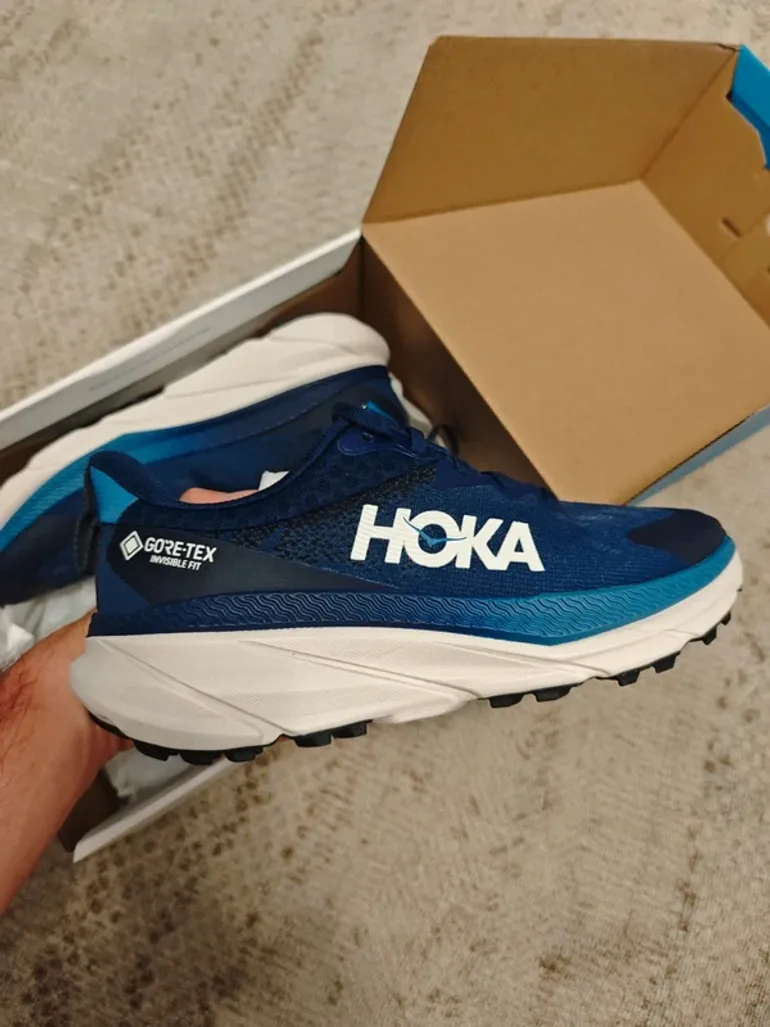 Used Hoka Challenger ATR 7 GTX bike — image 2 of 9