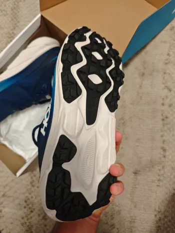 Used Hoka Challenger ATR 7 GTX bike — image 4 of 9