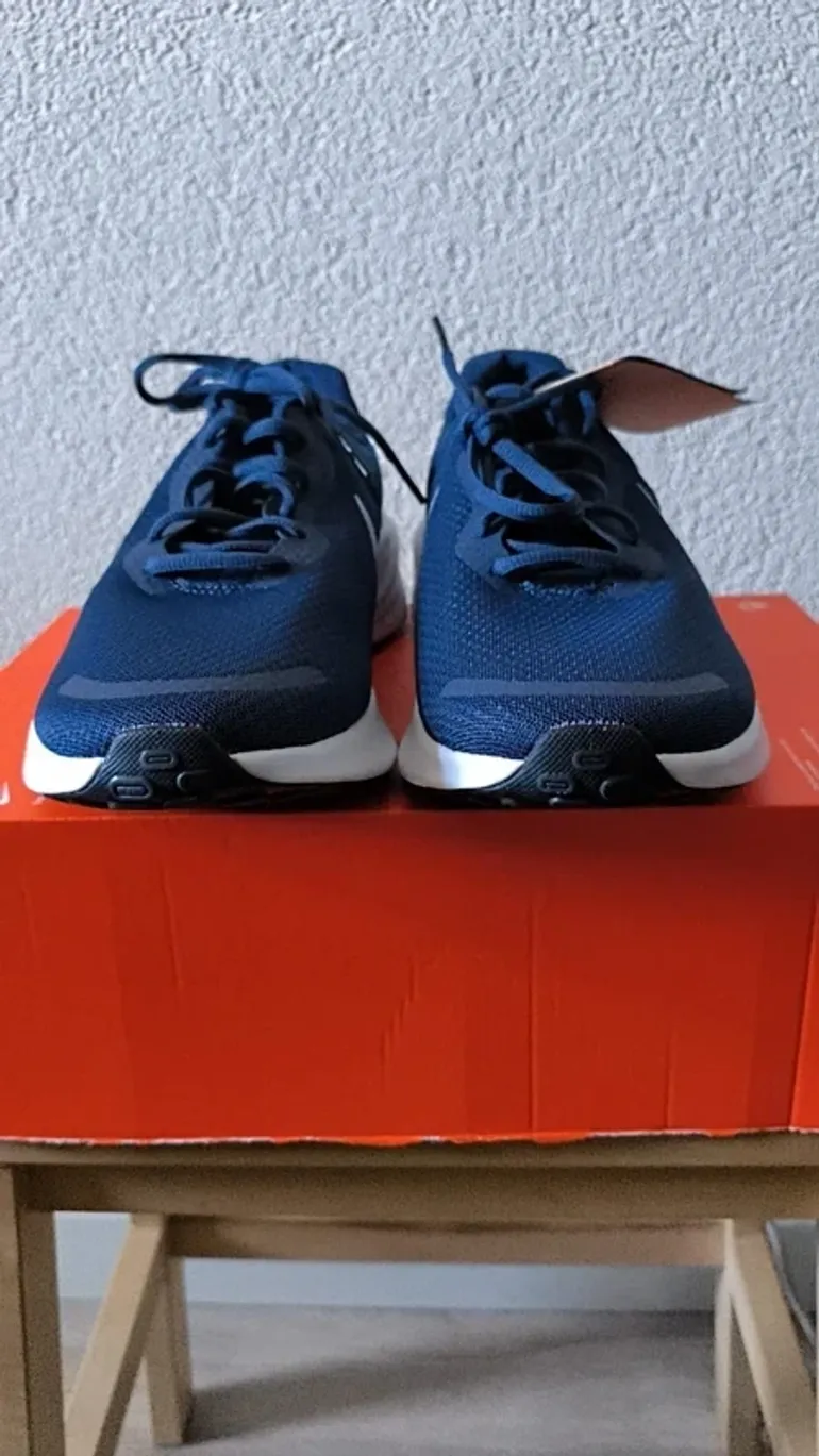 Used Nike Revolution 7 bike — image 3 of 15