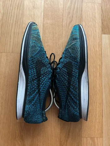 Used Nike Flyknit Racer bike — image 4 of 8