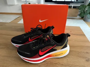 Gebrauchtes Nike Vomero 18 Running Shoes