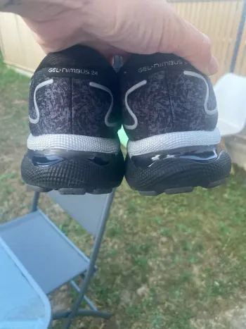 Used Asics Nimbus 24 Platinum bike — image 9 of 11