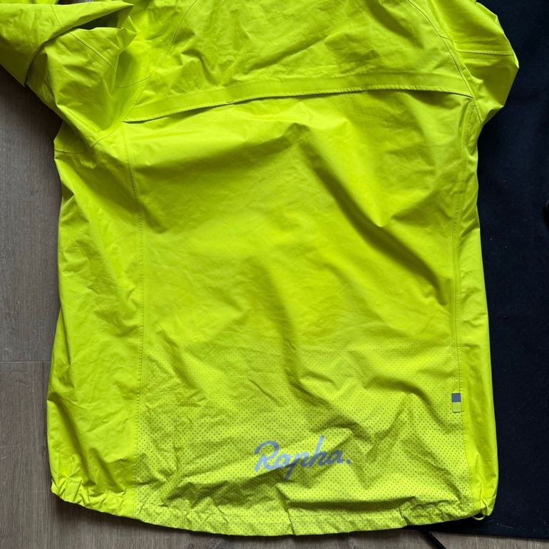Rapha Commuter Jacket Rainproof bike d'occasion — image 6 sur 10