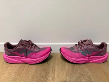 Tweedehands New Balance FuelCell Rebel v5 Running Shoes