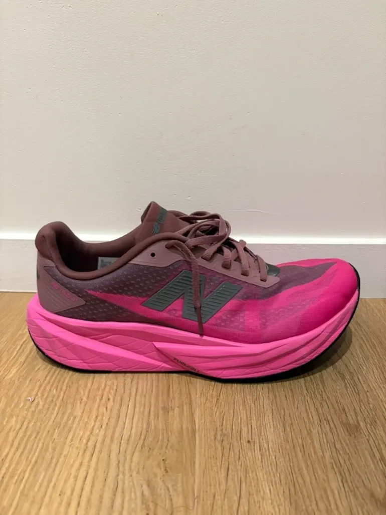 Gebrauchtes New Balance FuelCell Rebel v5 bike — Bild 3 von 9