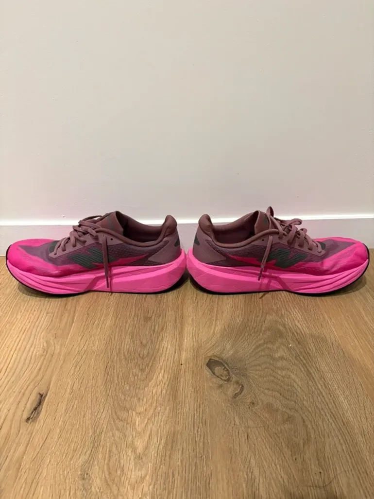 Gebrauchtes New Balance FuelCell Rebel v5 bike — Bild 5 von 9