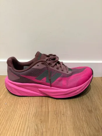 Gebrauchtes New Balance FuelCell Rebel v5 bike — Bild 4 von 9