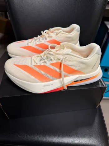 Käytetty Adidas adizero Boston 13 Running Shoes