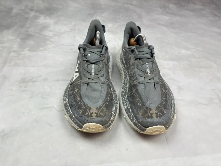 Used Hoka Speedgoat 6 bike — image 2 of 9