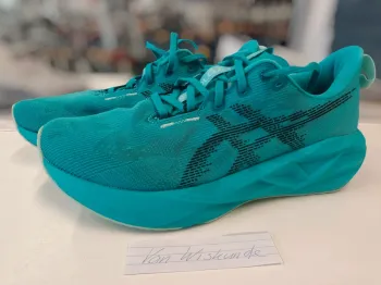Used Asics Novablast 5 Running Shoes