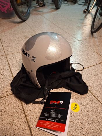 Used vola Fis Genesis MIPS Wintersport Accessories