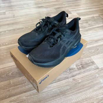 Tweedehands Asics Novablast 5 Running Shoes