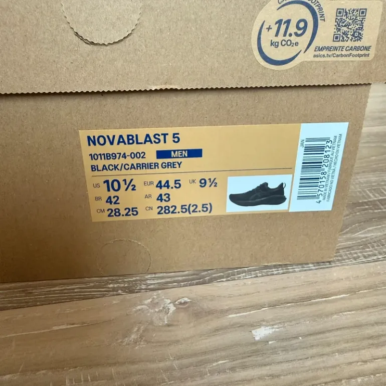 Tweedehands Asics Novablast 5 bike — afbeelding 6 van 6
