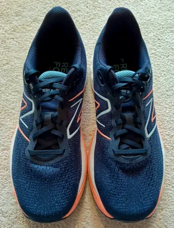 Used New Balance Fresh Foam X 880v12 bike — image 4 of 9