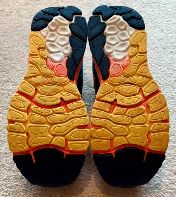 Used New Balance Fresh Foam X 880v12 bike — image 9 of 9