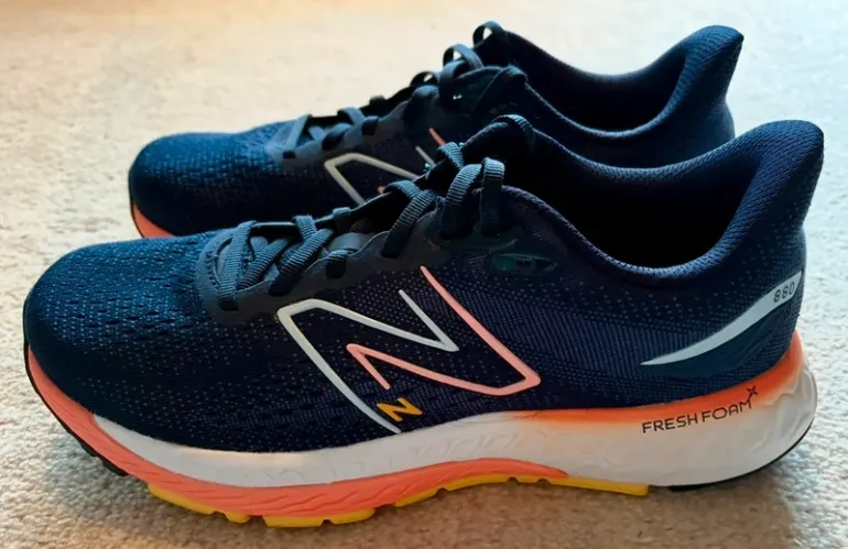 Used New Balance Fresh Foam X 880v12 bike — image 2 of 9