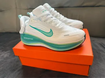 Gebrauchtes Nike Vomero Plus Running Shoes