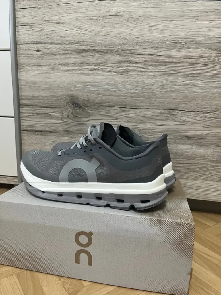 Used On Running On Schuhe bike — image 2 of 6