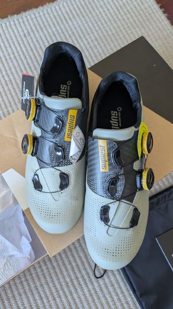 Käytetty Suplest Edge+ Road Pro Cycling Shoes