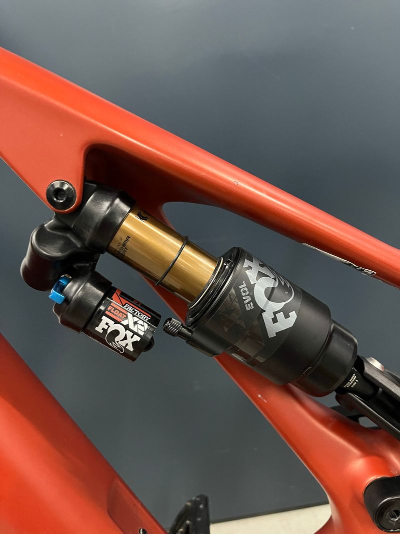 Použité Fox X2 Factory Air Shock Rear Suspension