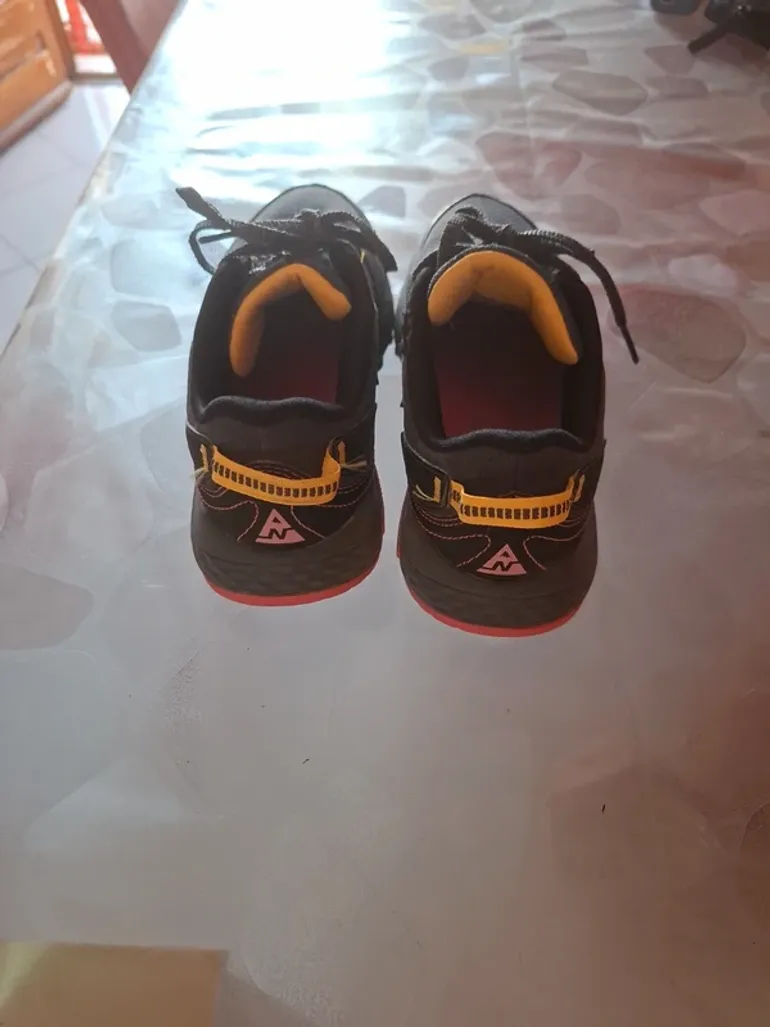 Used New Balance 410v7 bike — image 5 of 9
