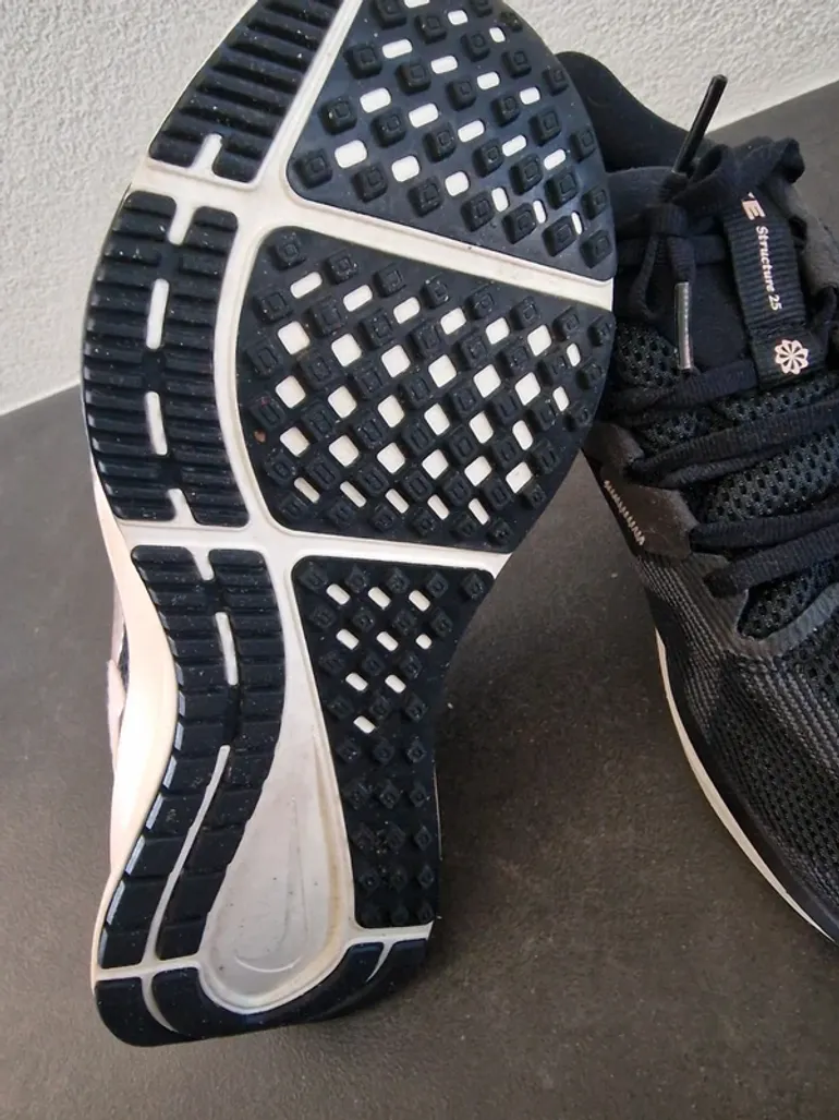 Used Nike Running Sportschoenen bike — image 8 of 8