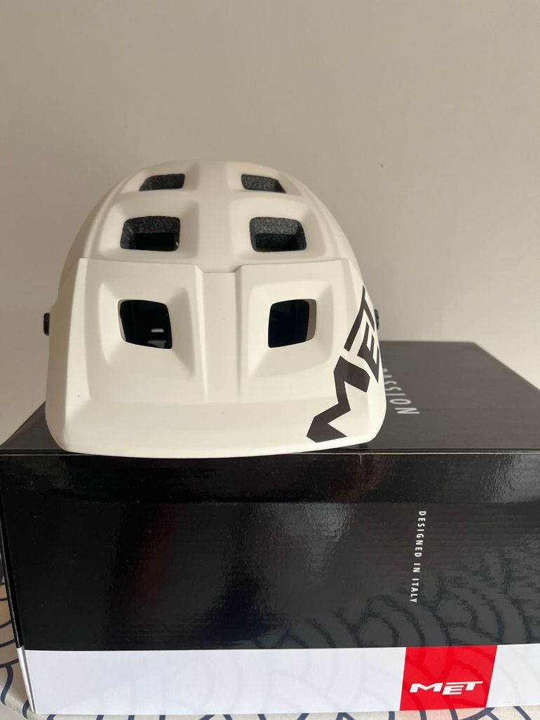 Brugt MET Casque VTT Terranova bike — billede 2 af 2