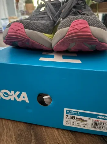 Used Hoka Arahi 8 bike — image 5 of 5