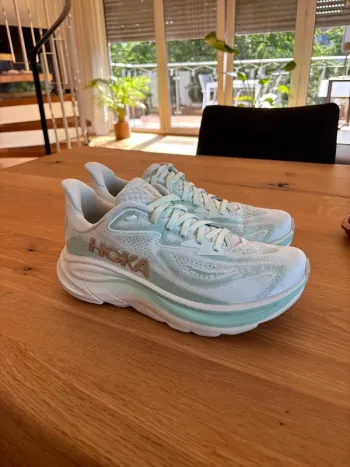 Used Hoka Clifton 10 Running Shoes