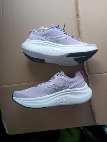 Used Saucony Lancer Run Running Shoes