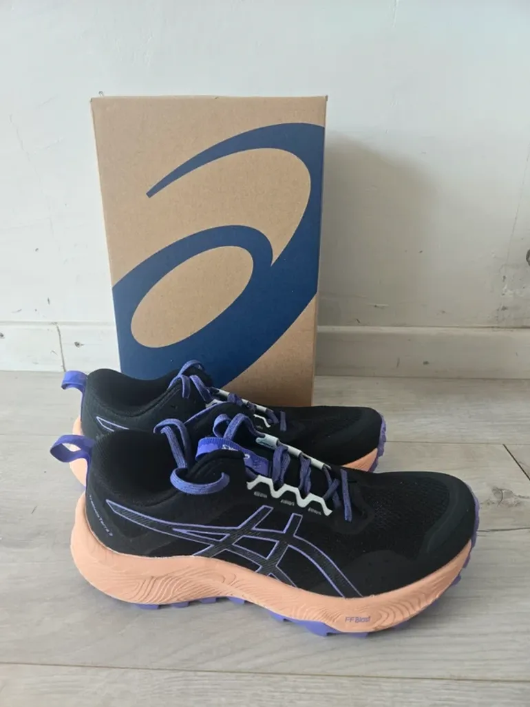 Used Asics Trabuco Terra 3 bike — image 3 of 4