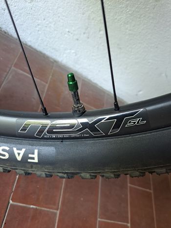 Race Face Next SL Wheels bike d'occasion — image 3 sur 4