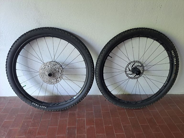 Race Face Next SL Wheels bike d'occasion — image 2 sur 4