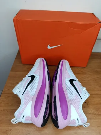 Tweedehands Nike Vomero Plus bike — afbeelding 5 van 9